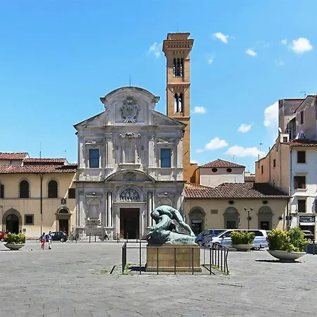 Apartment Borgognissanti 6 *