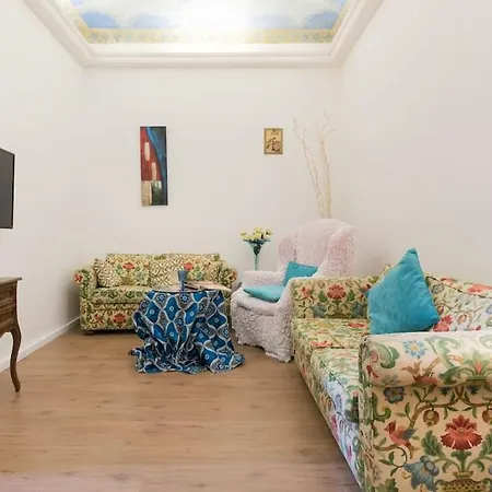 Borgognissanti 6 *